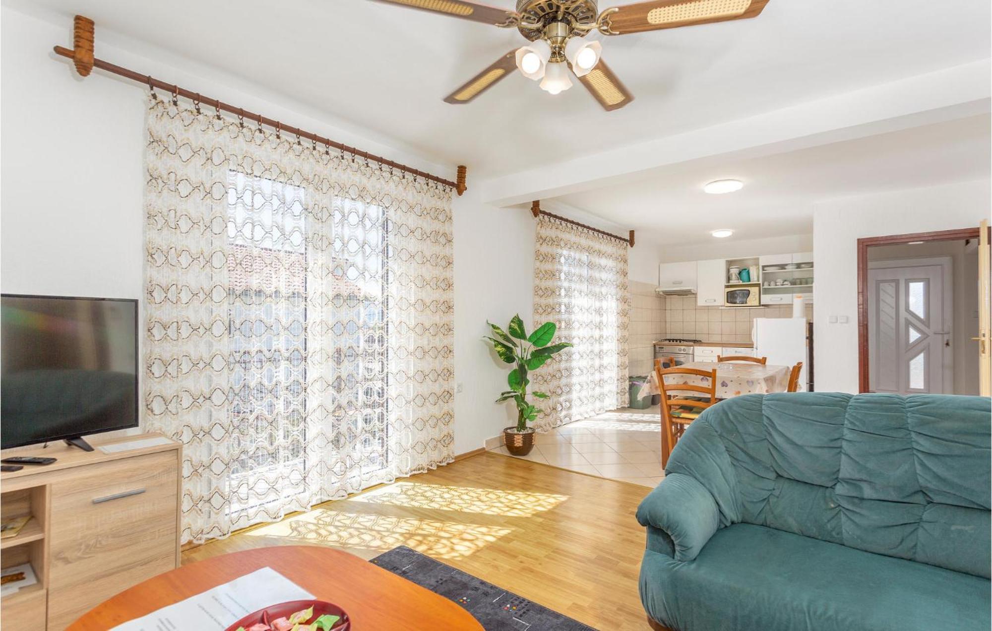 Lovely Apartment In Krk With Kitchen Brzac Zewnętrze zdjęcie