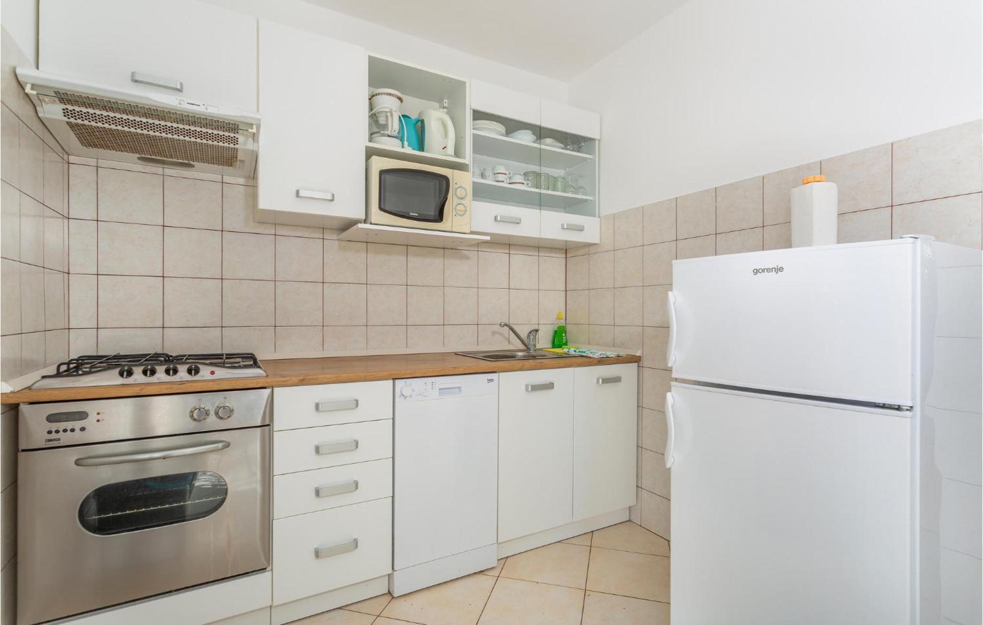 Lovely Apartment In Krk With Kitchen Brzac Zewnętrze zdjęcie