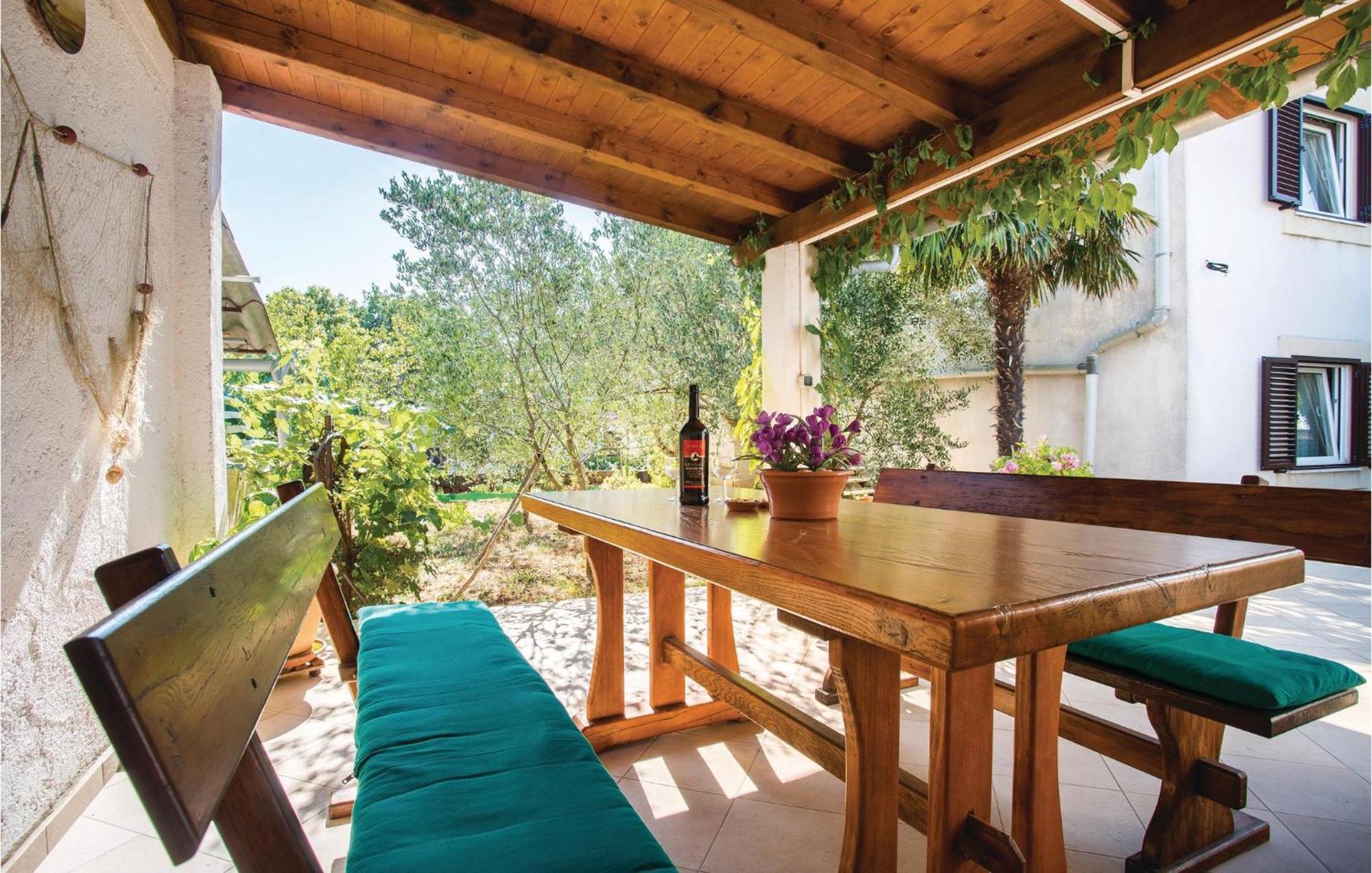 Lovely Apartment In Krk With Kitchen Brzac Zewnętrze zdjęcie