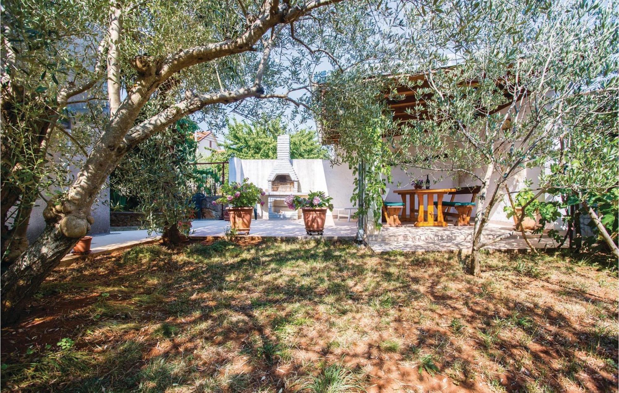 Lovely Apartment In Krk With Kitchen Brzac Zewnętrze zdjęcie