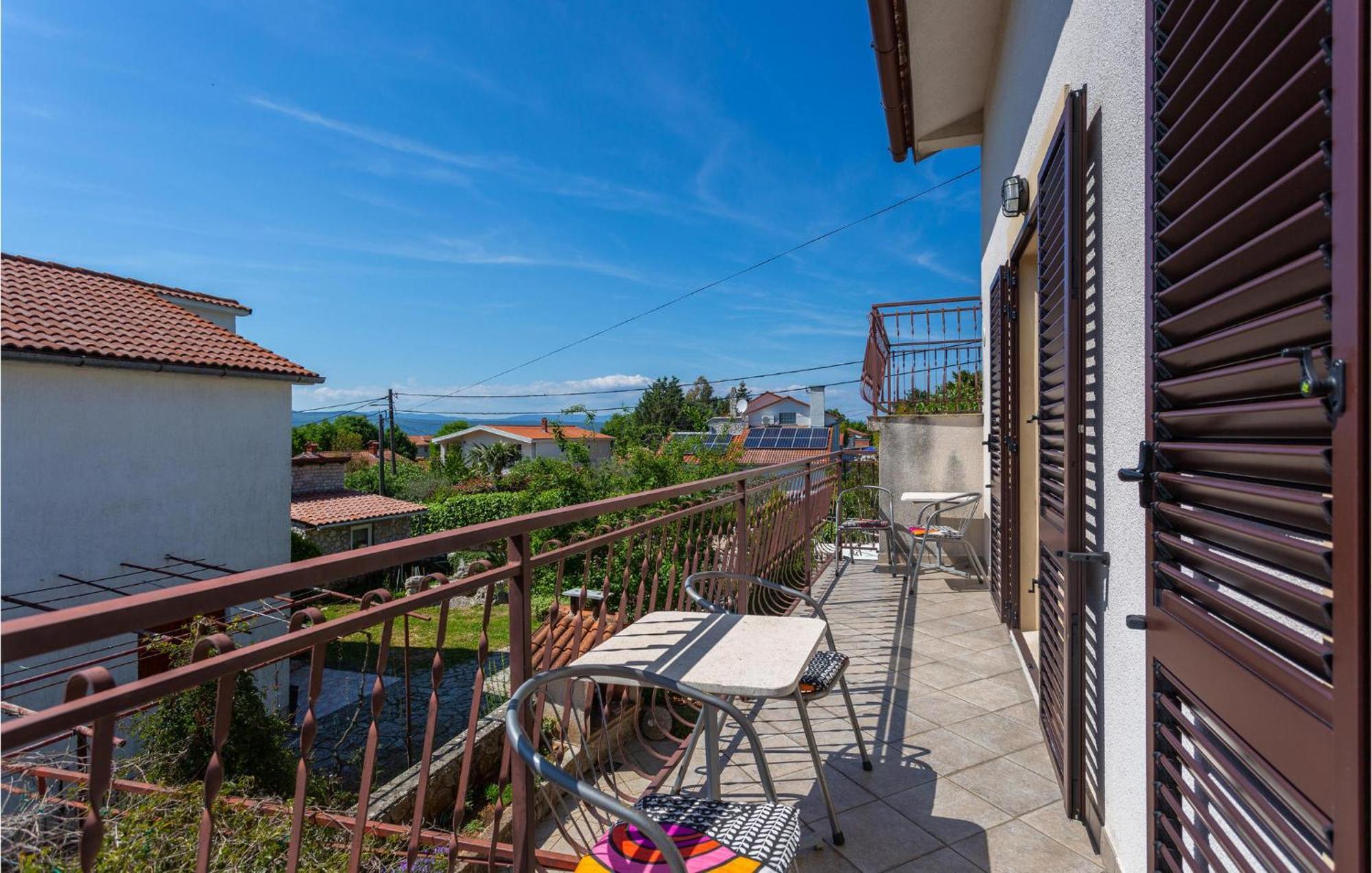 Lovely Apartment In Krk With Kitchen Brzac Zewnętrze zdjęcie